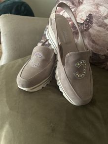 Summer wedges