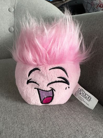 Club Penguin pink puffle