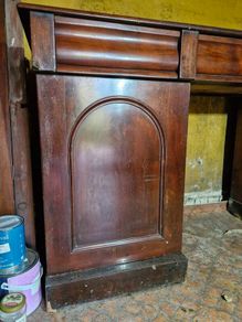 Georgian or Regency period mahogany side board with wine racks