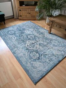 Rug