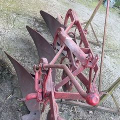 3 ferrow Massey Ferguson ploug