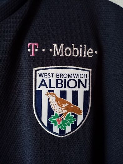 NEW. West Bromwich Albion training top, polo shirt. 06/07. Vintage 2006-07 UNWORN NEW WITH TAG . Size L Large. genuine Umbro WBA football training polo shirt top baggies premiership.