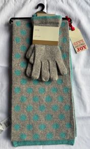 Glove & Scarf Set