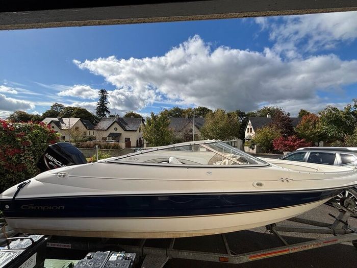 Sports boat