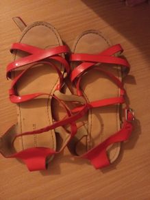 Girl's sandals, size 2
