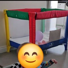 Baby travel cot