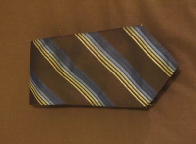 Tie 7