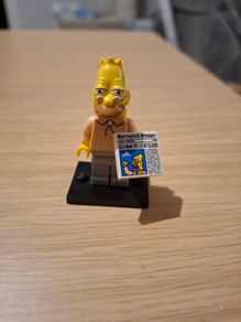 A mix of Lego Simpsons figures