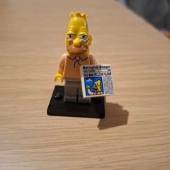 A mix of Lego Simpsons figures