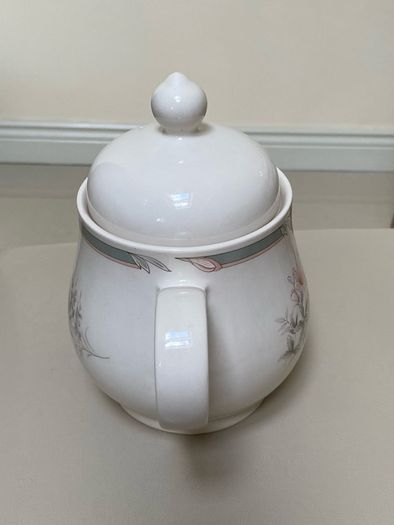 Vintage Keltkraft designed by Noritake Pennfield 9172 teapot & sugar bowel