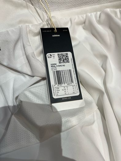 Real Madrid Authentic Home Shorts (White) size medium xl