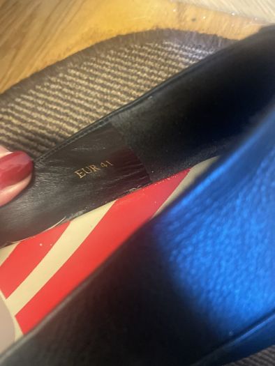 FItlop black leather flat shoes