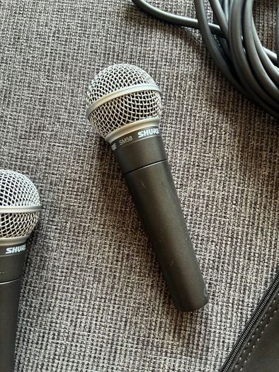 SM58s, mic stands