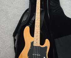 FGN Mighty Jazz Bass (Made in Japan) + Case + Stand, Excellent
