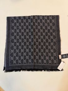 GG  wool scarf