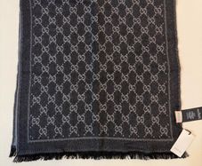 GG  wool scarf