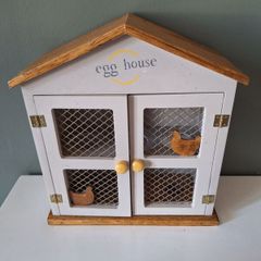 Egg holder
