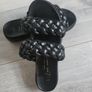 womens sandals Image 3