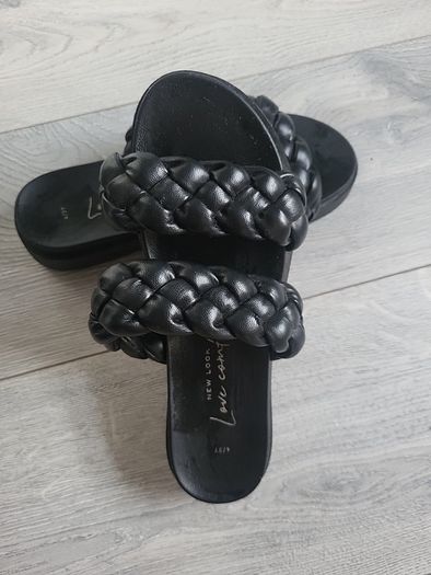 womens sandals