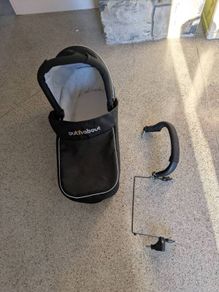 Out n About carry cot bassinet