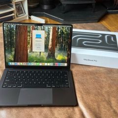 Apple Macbook Pro M3 Pro Chip 18GB Unified Memory 500gb SSD