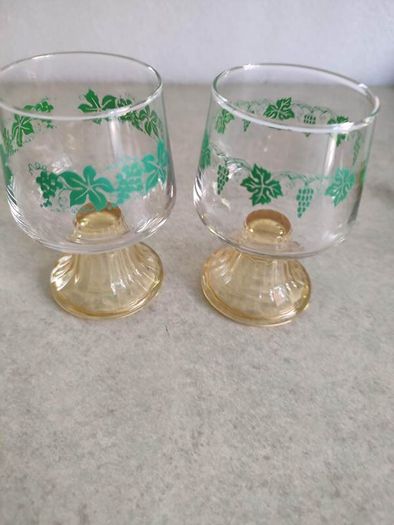 SET OF 2 Vintage German Schott Zwiesel Crystal Animal Wildlife Hunting Etched Frosted Set Amber Cordial Liqueur Wine Glasses Roemer Rhine Beehive