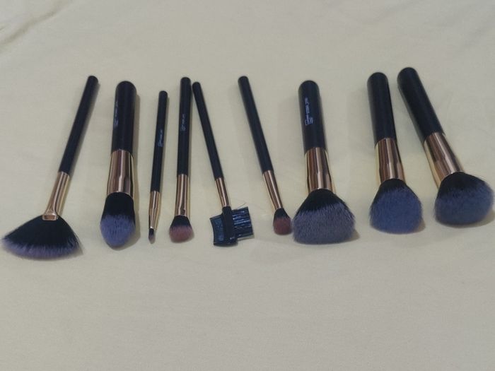 makeup brushes