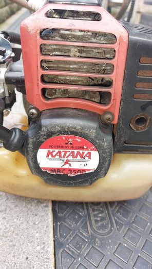 petrol strimmer