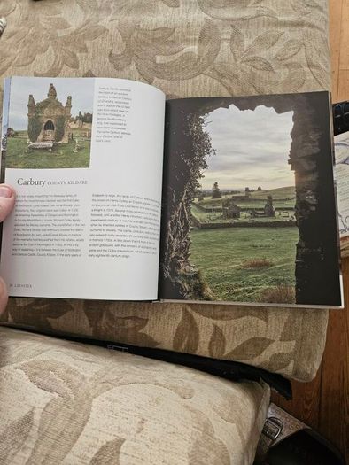 The Irish Aesthete Ruins Of Ireland. By Robert O' Byrne. First Edition Large Volume Hardback With Dustjacket In Good Condition.  See Photos For Same.