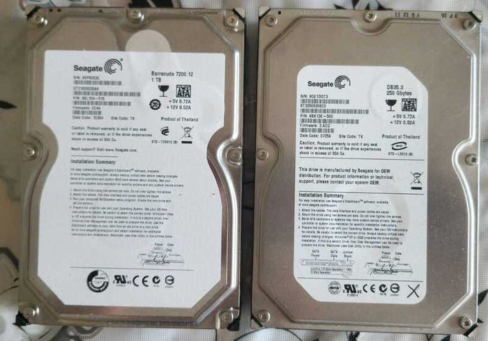 1 TB HDD 3.5" + 250 GB HDD 3,5" Seagate, working.