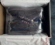 Jordan 1 Low Travis Scott's