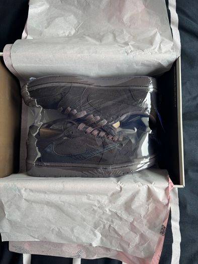 Jordan 1 Low Travis Scott's