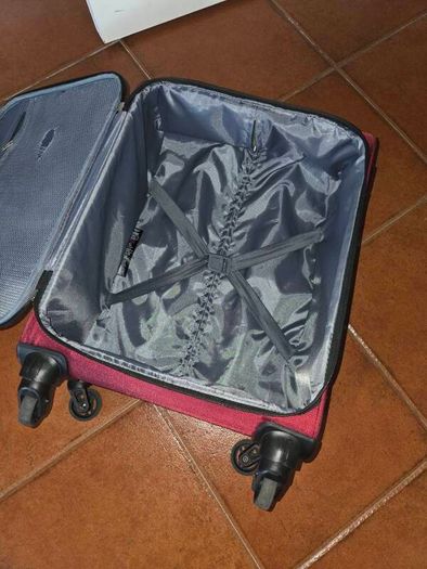 Cabin suitcase