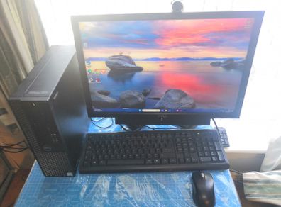 Dell PC OptiPlex 3050 Monitor Keyboard Mouse Webcam
