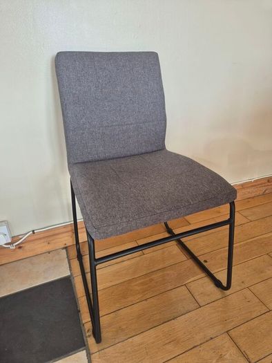 table and 4 chairs
