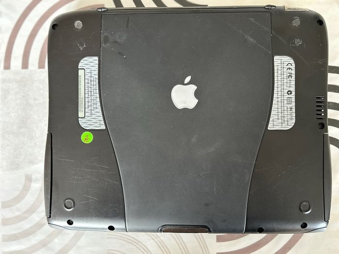 Apple PowerBook G3 333 (Bronze KB/Lombard)