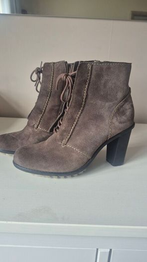 clarks brown suede ankle