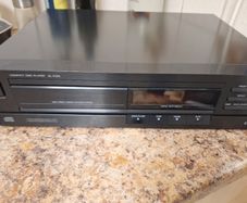 Technics SL-PJ25 CD player