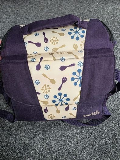 Travel baby feeding chair