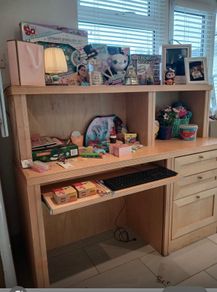 Free desk