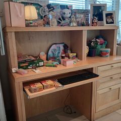 Free desk