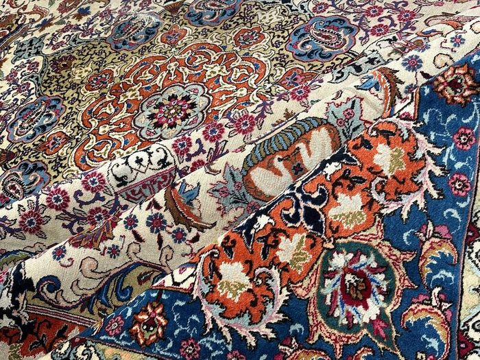 P.ersian Kasmir Rug (KaSig) ( 3.90 x 3.05cm)