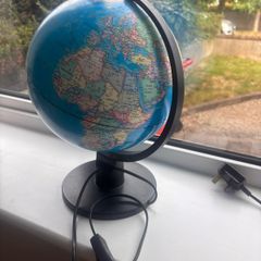 Globe Lamp Very Good Condition