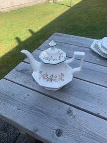 Eternal Beau Tea-Pot