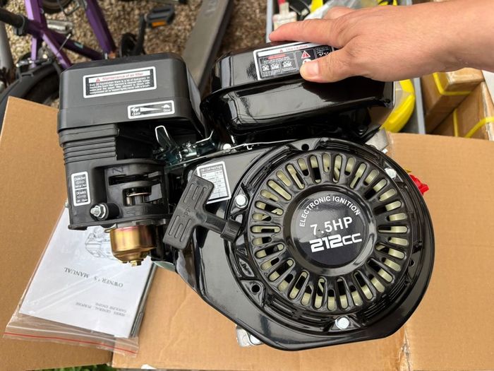 7.5HP 212cc Gasoline Engine, 4-Stroke 4KW Air-cooled Hand-pulled Motor 3600RPM New 20mm shaft