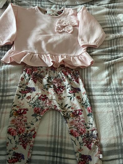 Girls next two piece suit 9/12 mths