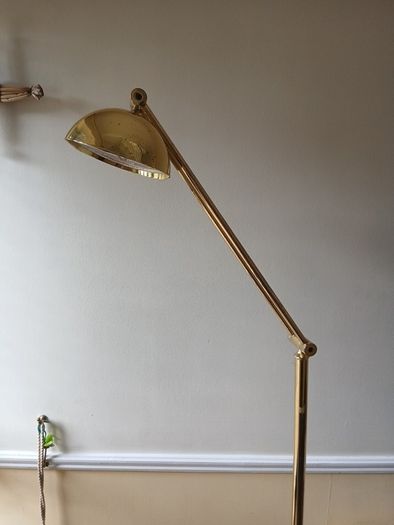 Tall Lamp adjustible intensity/height