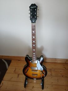 PENDING!!Epiphone Casino Coupe VS and padded gig bag