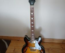 Epiphone Casino Coupe VS and padded gig bag