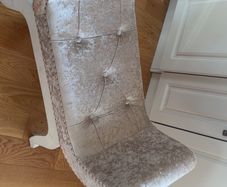 buttonback crushed velvet chair